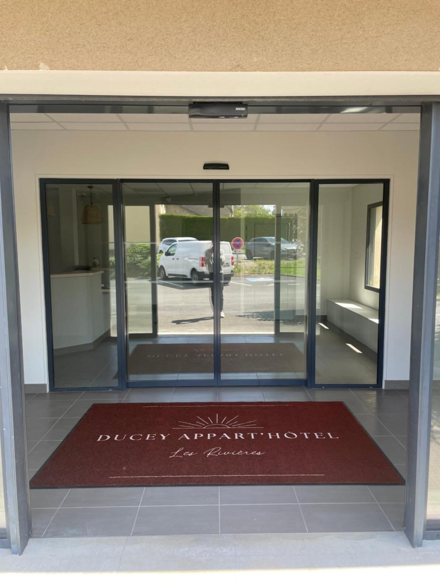 Ducey Appart'Hotel - Les Rivieres 外观 照片